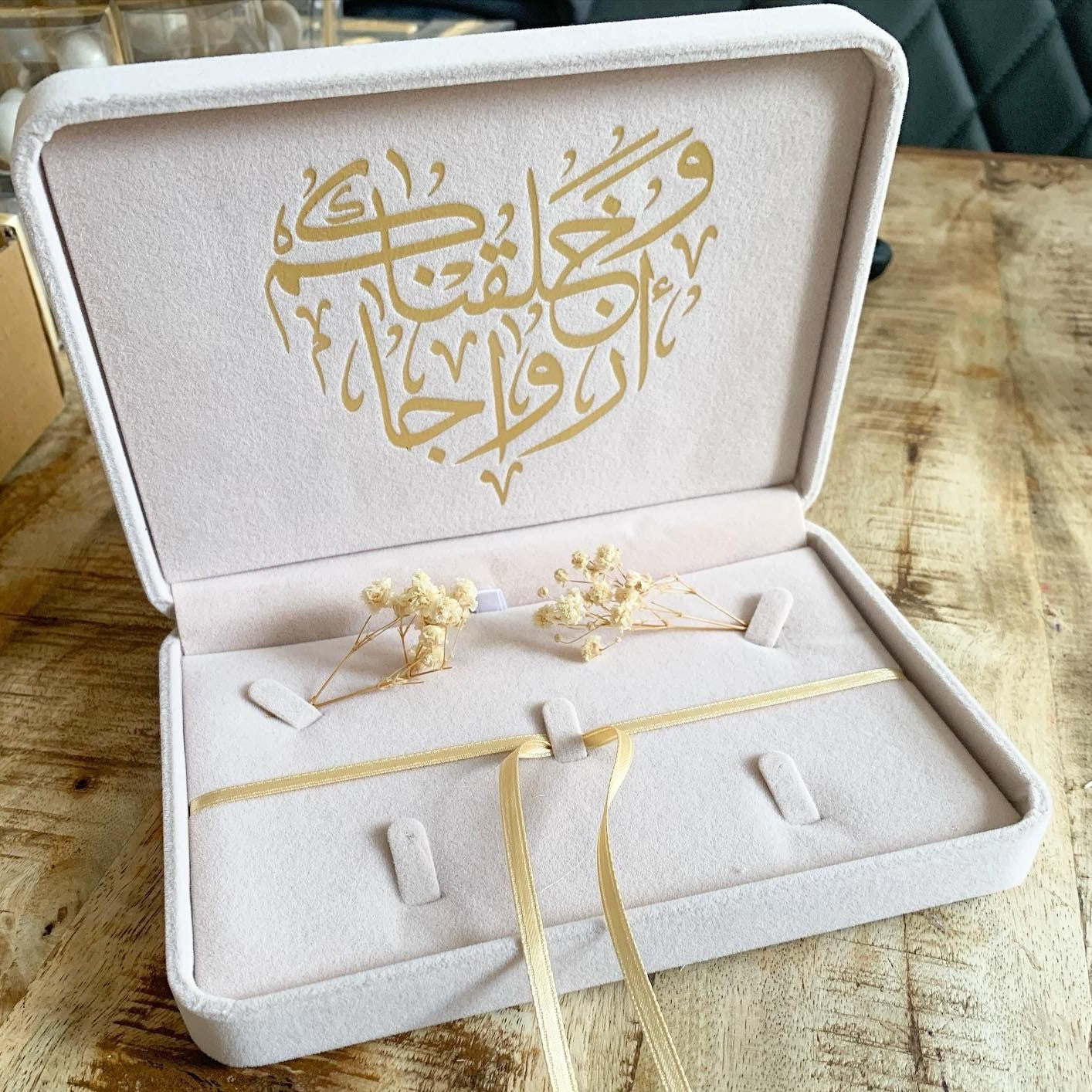 Wedding ring box