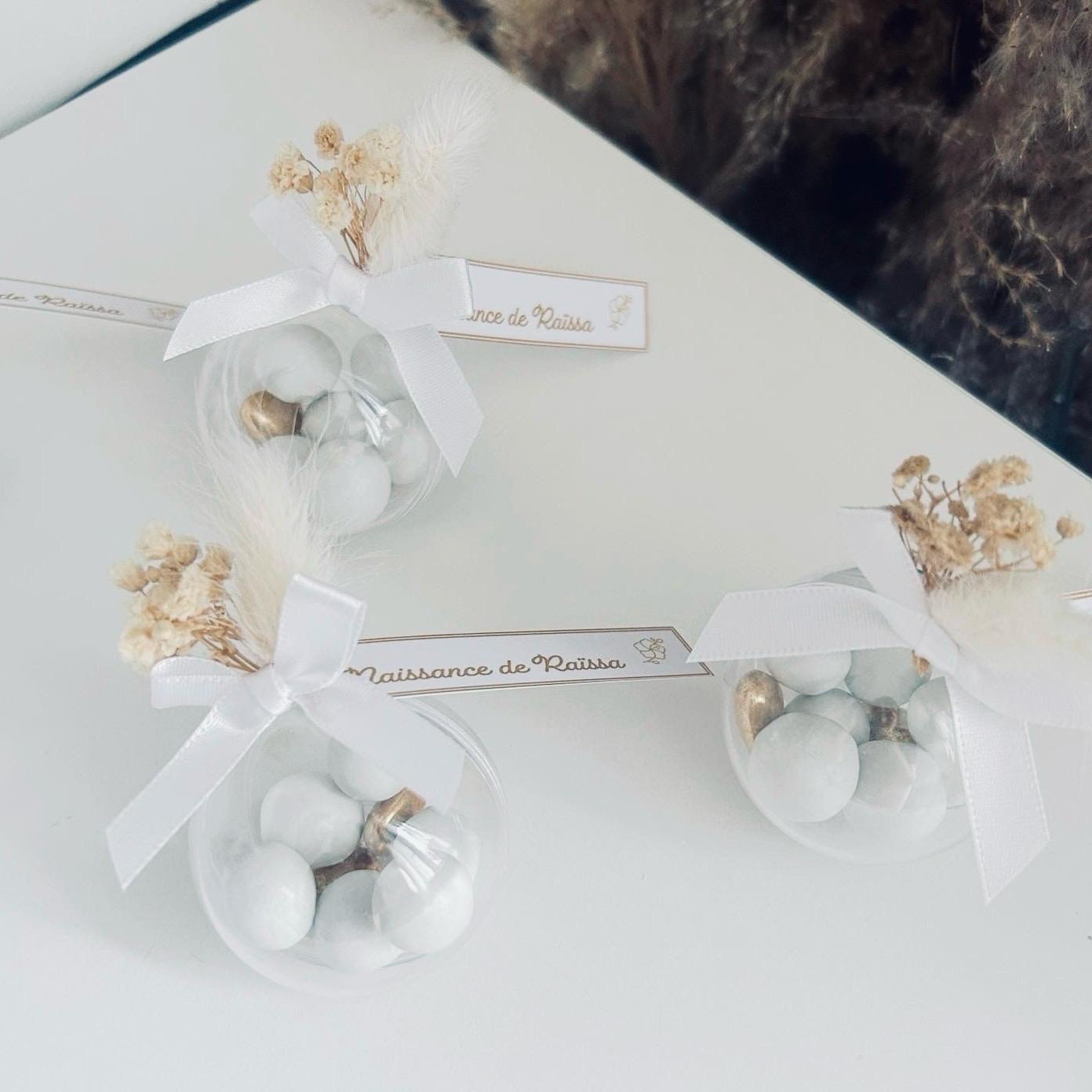 Dragée Ronda personnalisée avec fleurs séchées et noeud en satin, cadeau invité pour mariage, baptême ou naissance